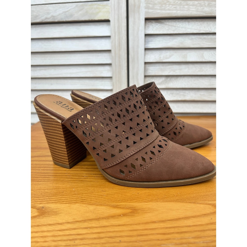 A.N.A Laser Cut Mules 8 Brown Womens Block Heel Pointed Toe Hiro Western